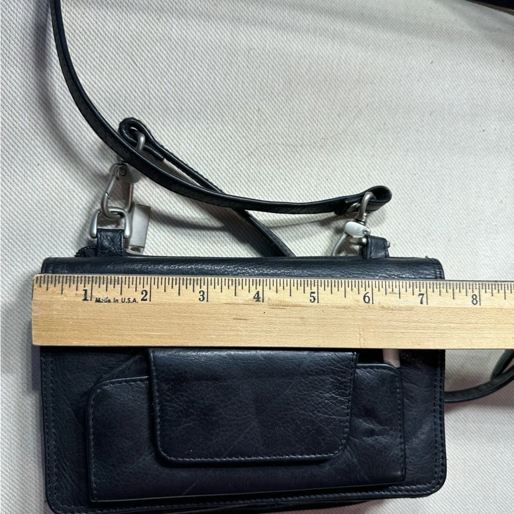Black Pebble Wilsons Leather Organizer Crossbody Purse Adjustable Shoulder Strap - Picture 11 of 12